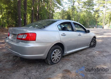 2010 Mitsubishi Galant Fe z USA, uszkodzony, nr VIN 4A32B2FF7AE010259